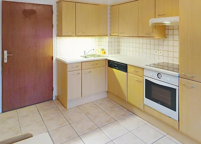 F2 Devant Les Thermes *