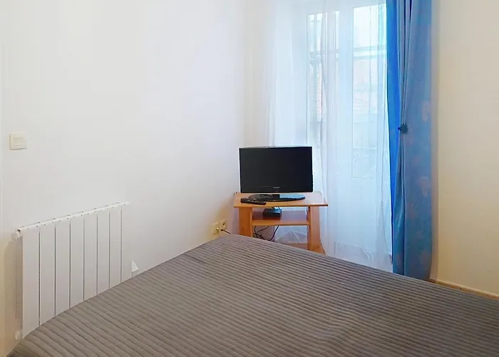 Apartment F2 Devant Les Thermes